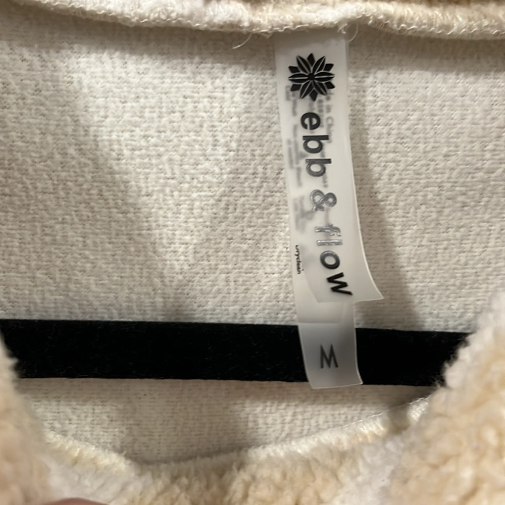 Cozy Sherpa - Picture 3 of 3